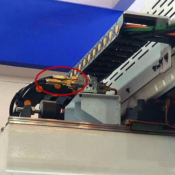 central lubrication fittings_usage Robot arm